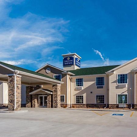 Cobblestone Inn & Suites-Fremont Екстериор снимка