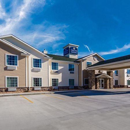 Cobblestone Inn & Suites-Fremont Екстериор снимка