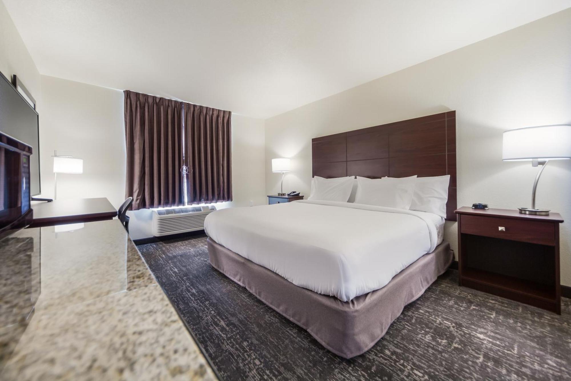 Cobblestone Inn & Suites-Fremont Екстериор снимка