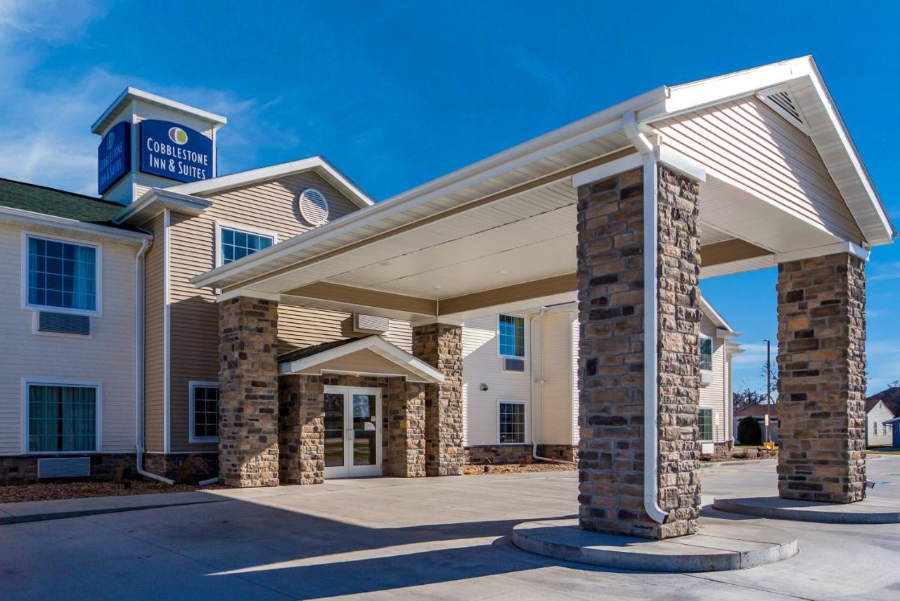Cobblestone Inn & Suites-Fremont Екстериор снимка